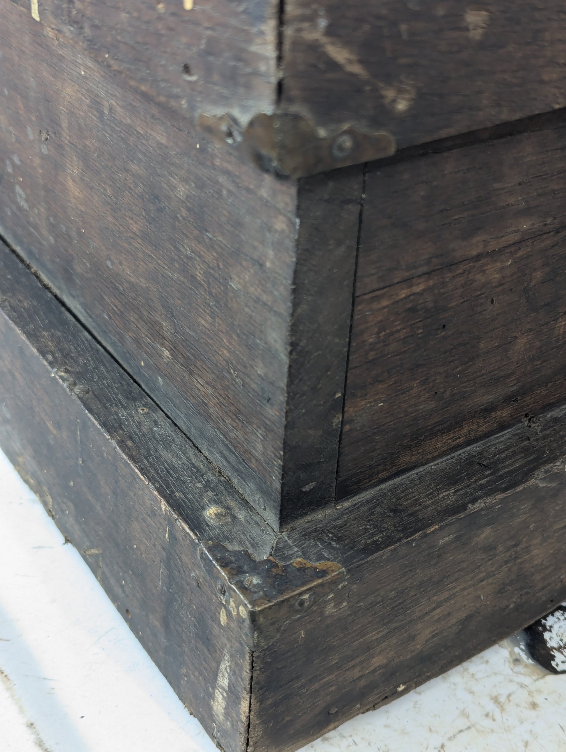 Small Antique Wooden Carpenter’s Trunk - view 12