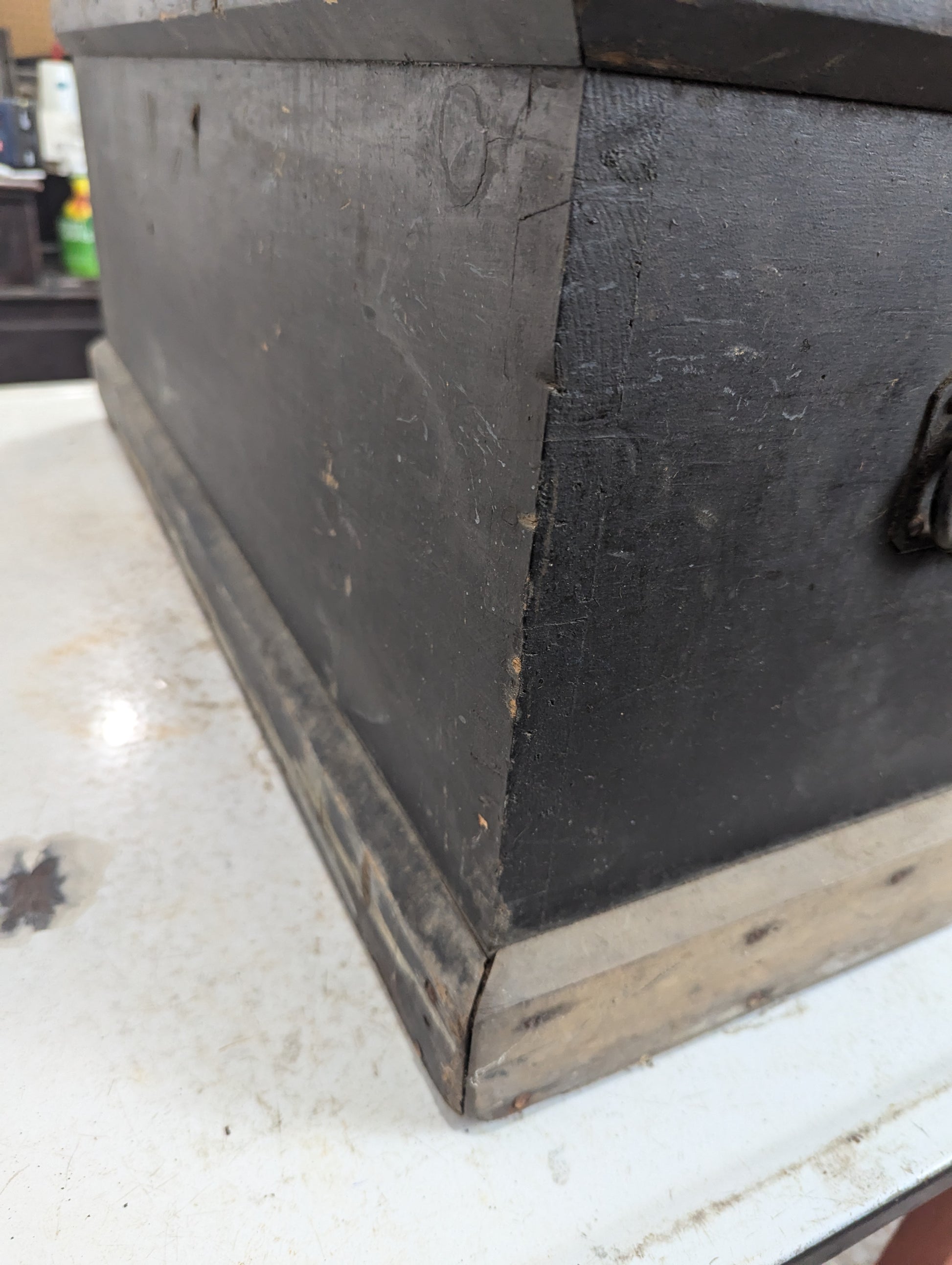 Small Antique Wooden Carpenter’s Trunk - view 8
