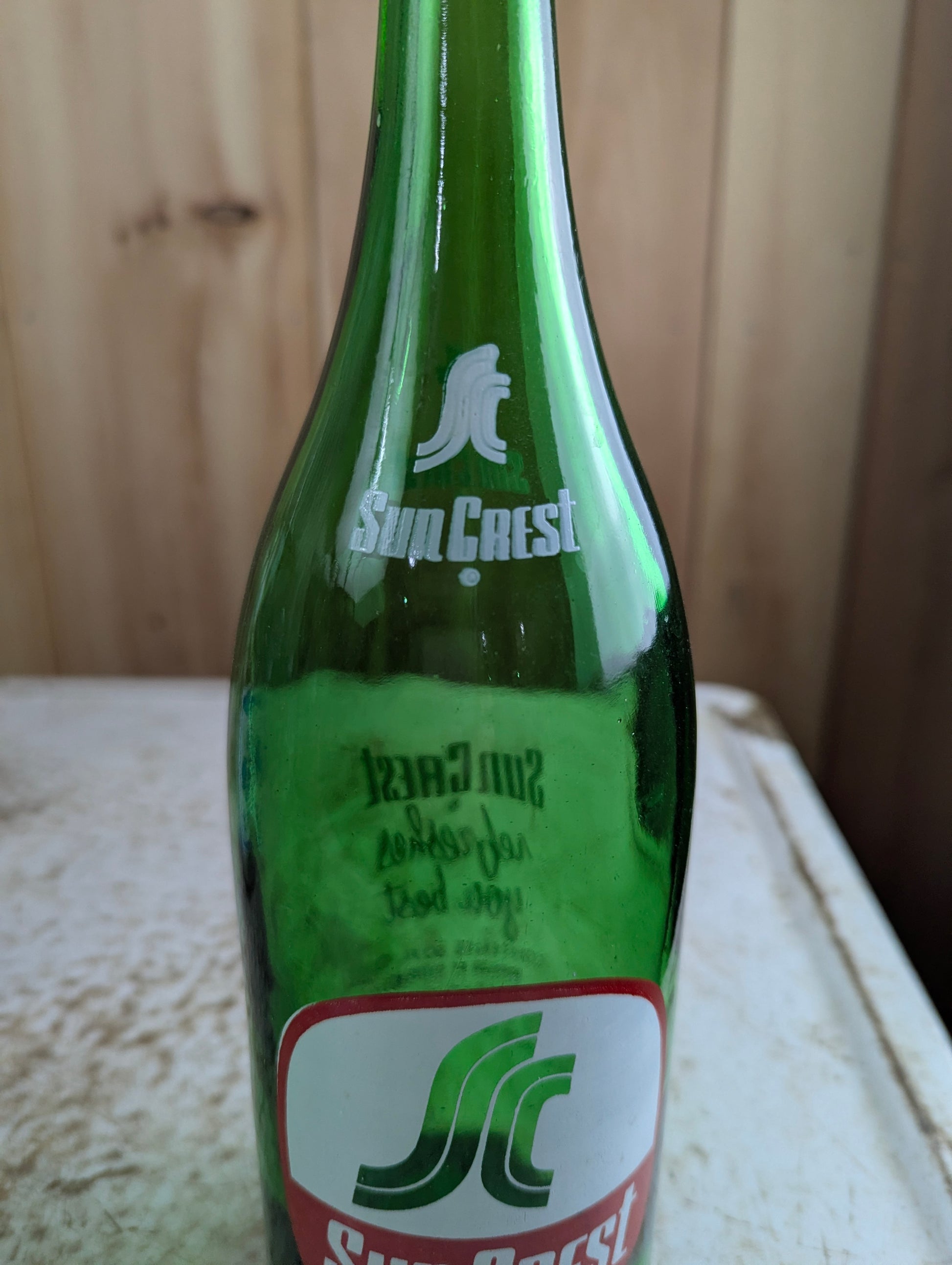 Sun Crest 30oz Green Glass ACL Soda Bottle - view 3