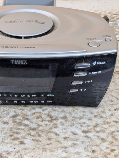 Timex T435B Alarm Clock Radio with Line In - view 3