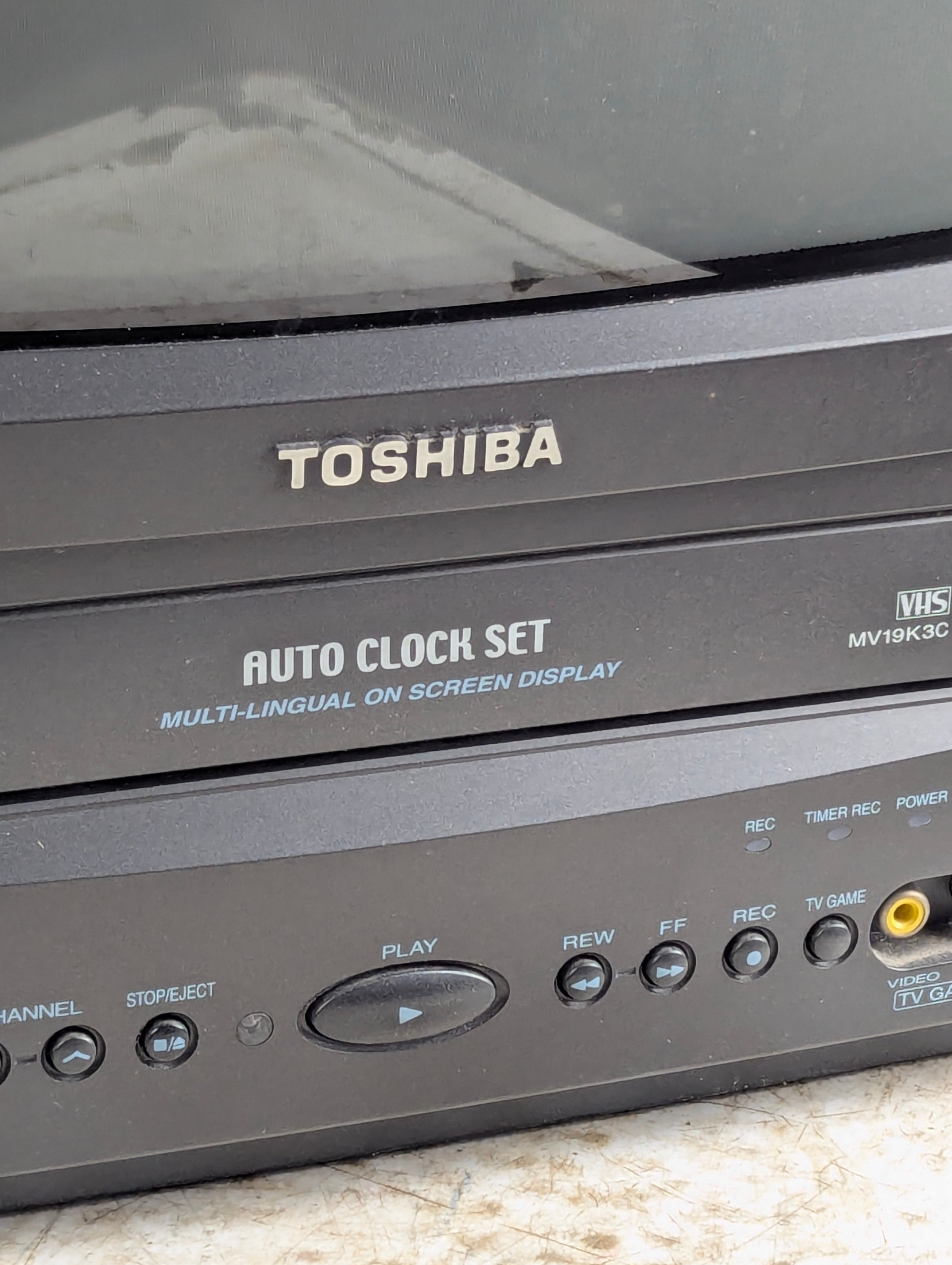 Toshiba 19 CRT TV VCR Combo MV19K3CR Vintage – KG Novelties
