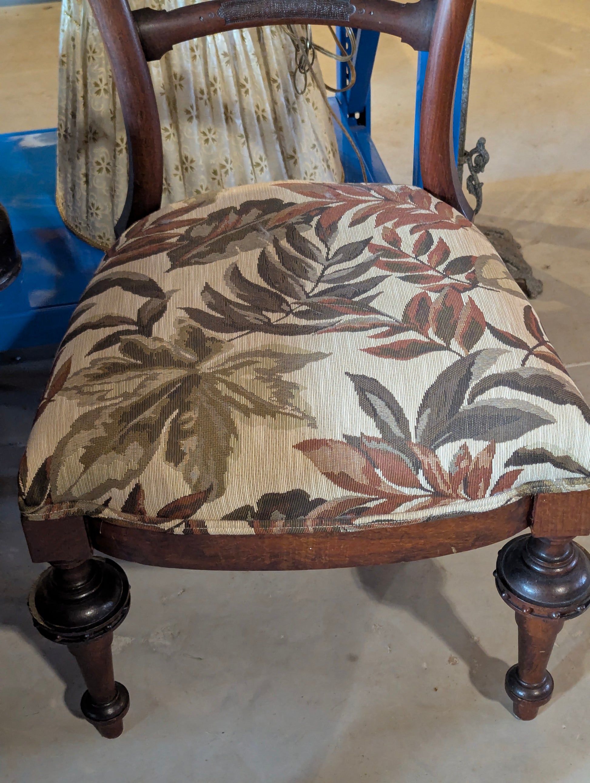 Victorian Furniture Set - view 3