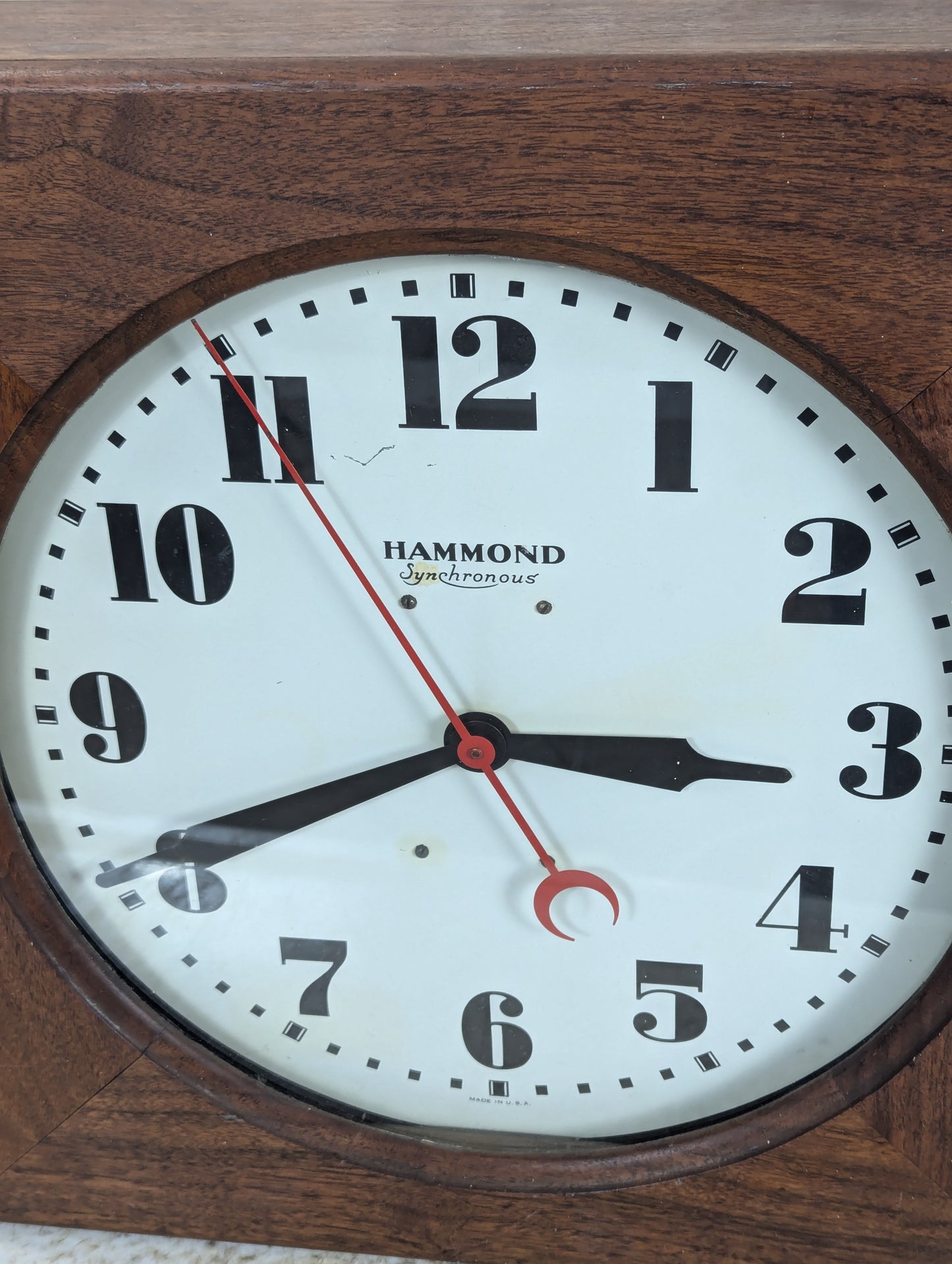 Vintage 1930’s Hammond Electric Wall Clock - view 2