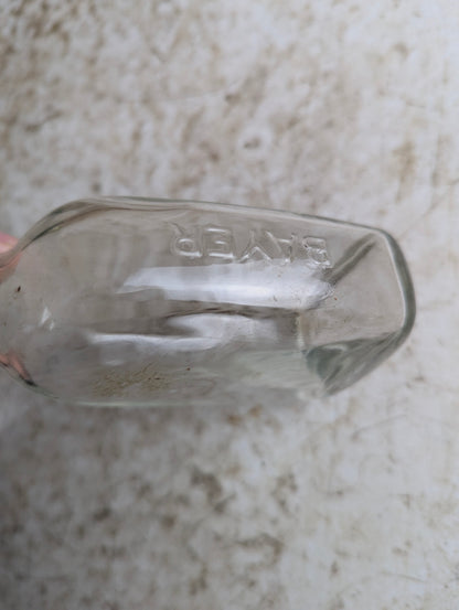 Vintage 1930s Bayer's Aspirin Embossed Glass Medicine Bottle with Cap - view 4