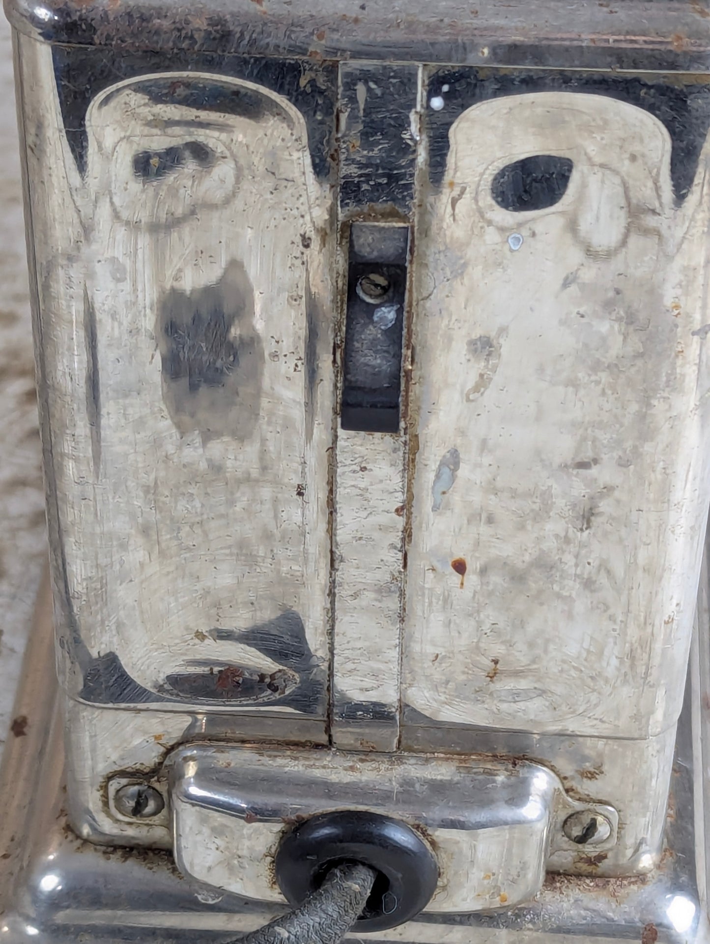 Vintage 1930s Toastmaster T-15 Canadian General Electric Single Slice Toaster - view 3
