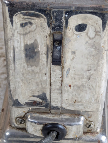 Vintage 1930s Toastmaster T-15 Canadian General Electric Single Slice Toaster - view 3