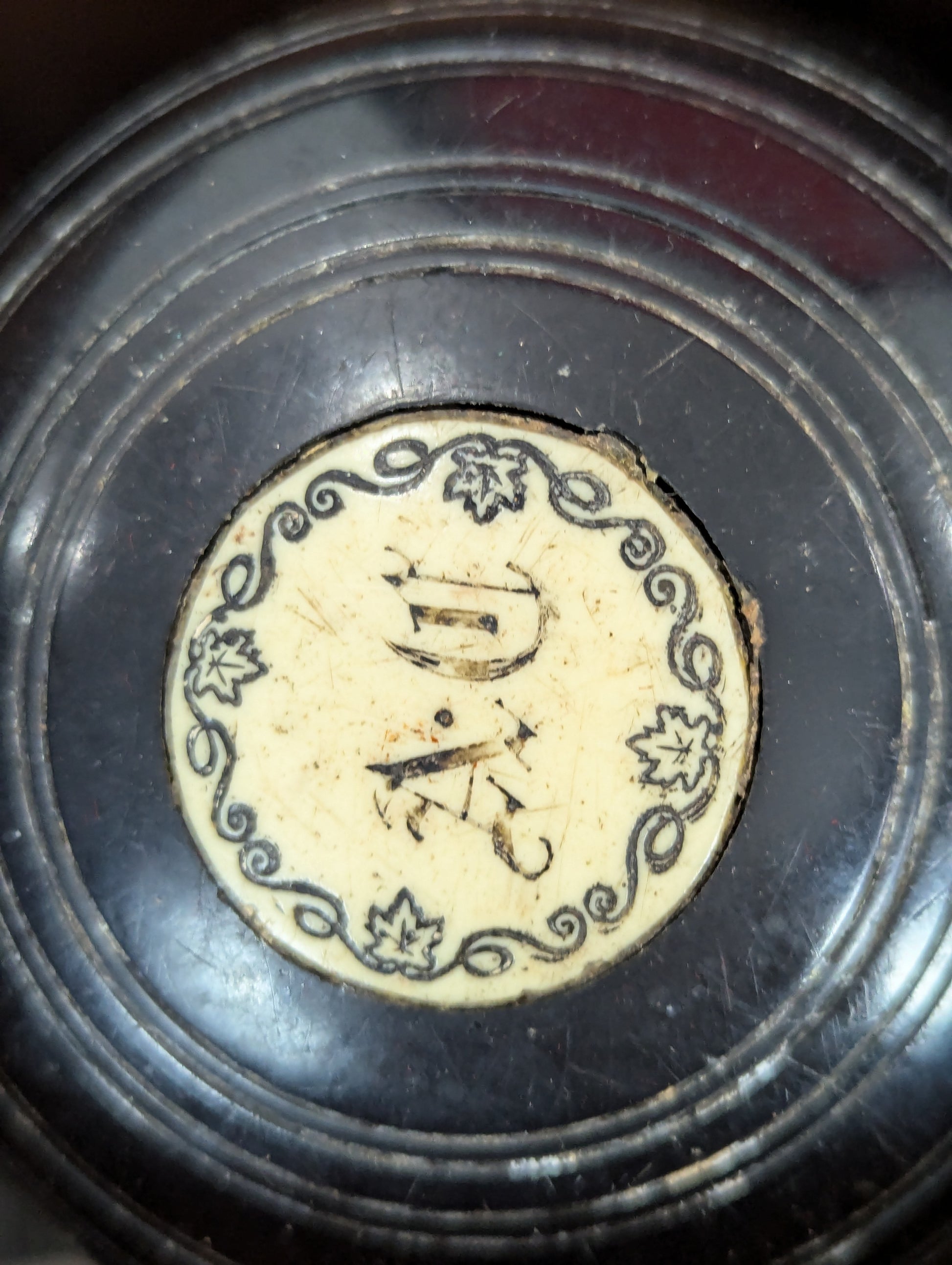 Vintage 1940 Townsend & Clark 5” Set of 4 Disc Bowls in Case - view 3