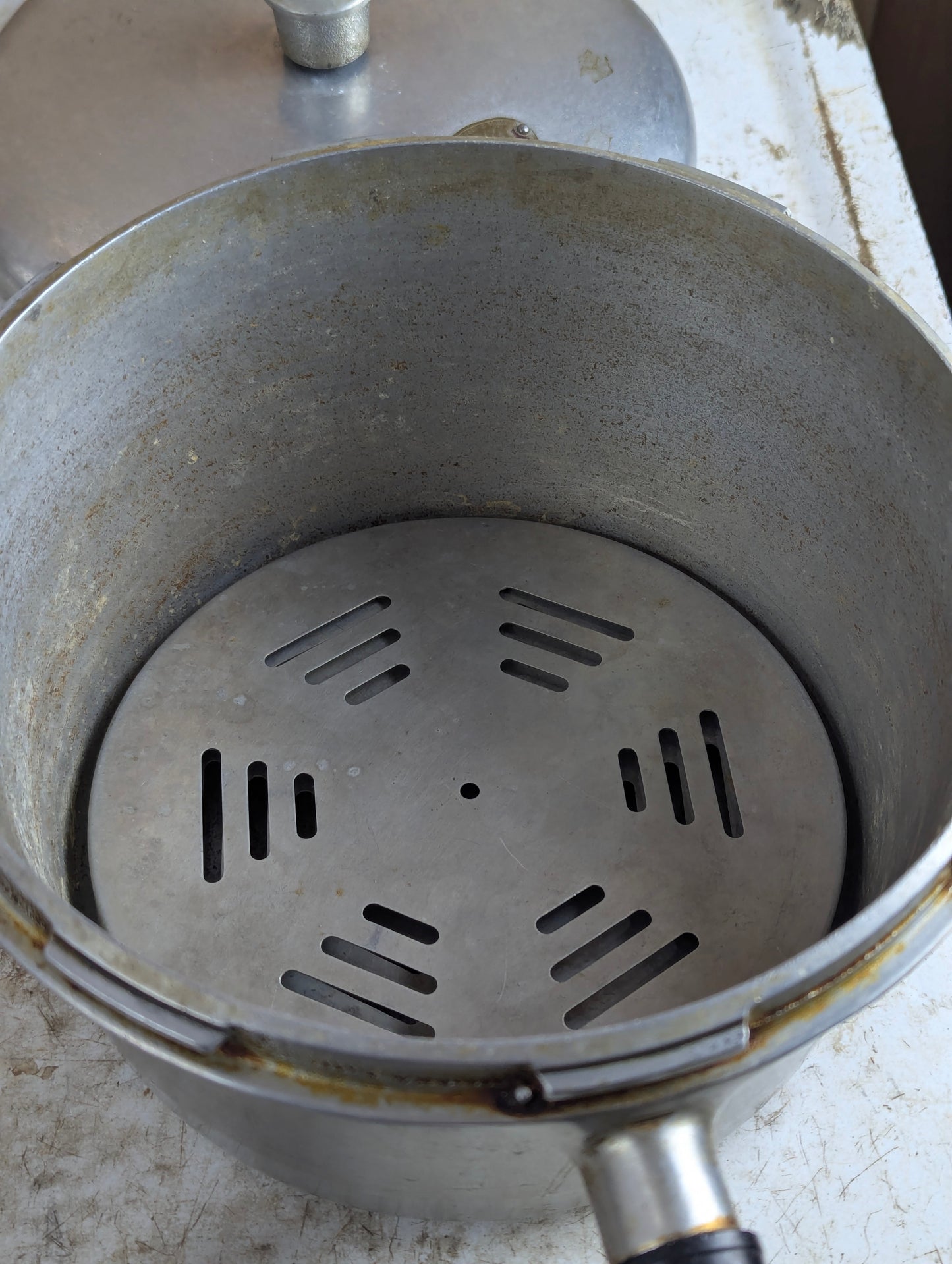Vintage 1940s National Presto 4 Quart Pressure Cooker - view 3