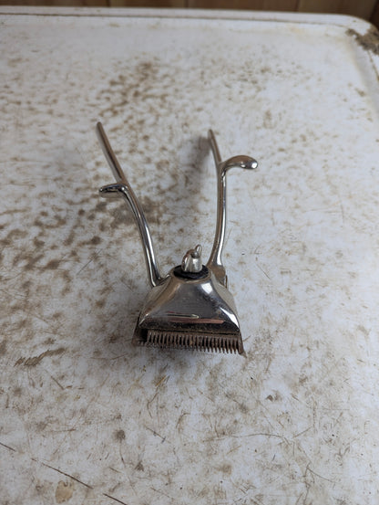 Vintage 1940s Oster Model 000 Manual Hair Clippers