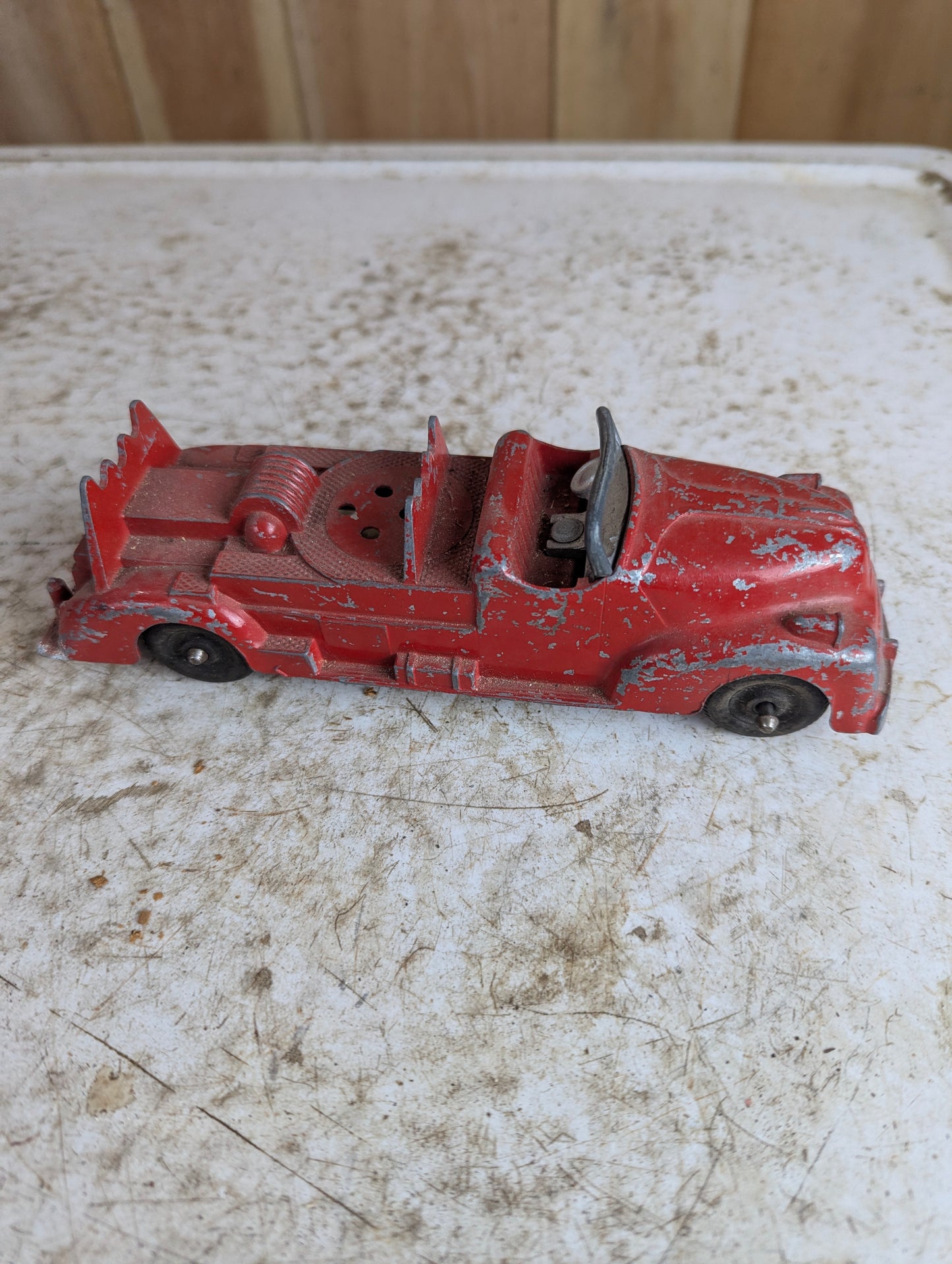 Vintage 1950s Hubley Kiddie Toy Fire Engine No. 465