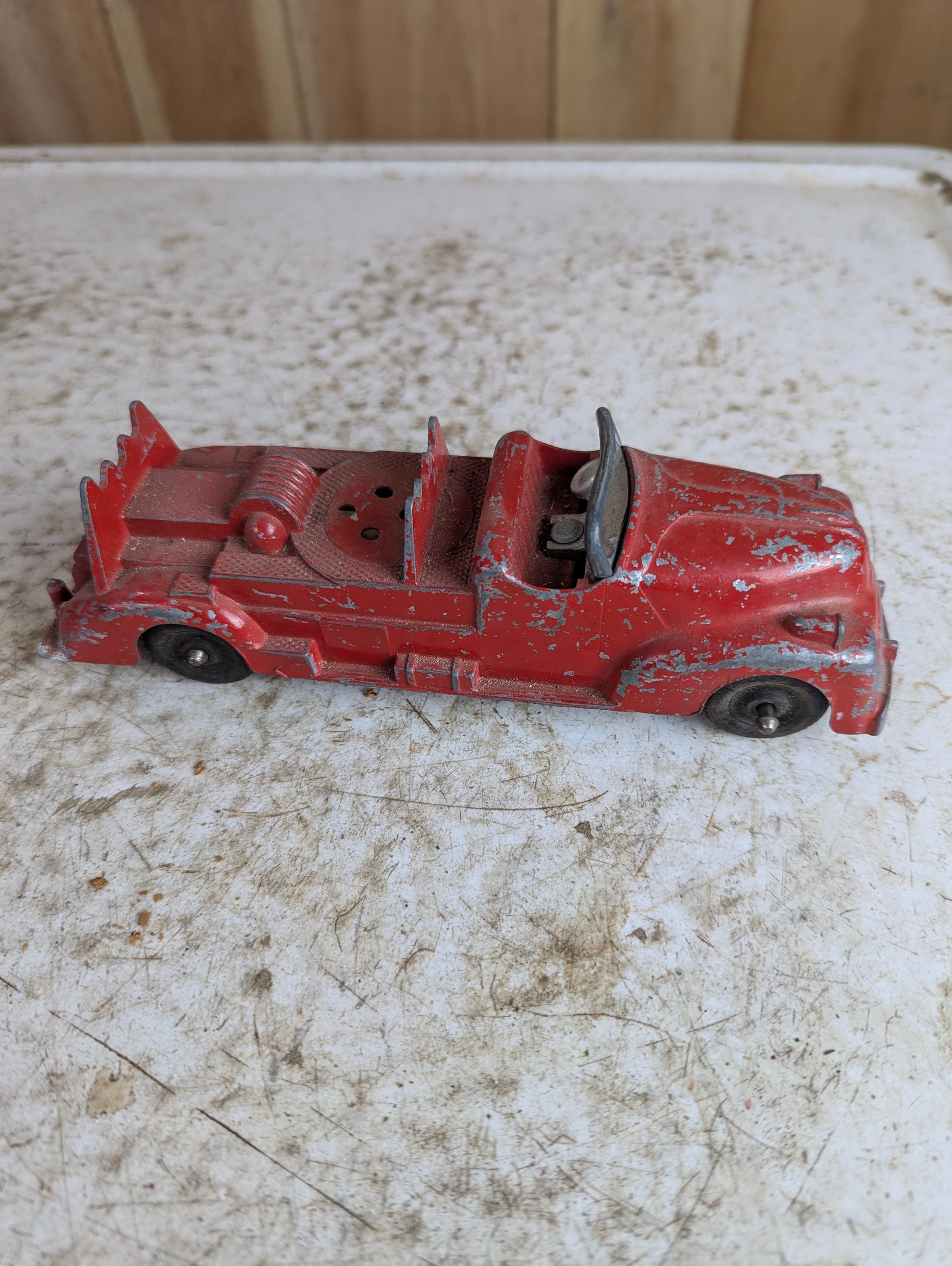 Vintage 1950s Hubley Kiddie Toy Fire Engine No. 465