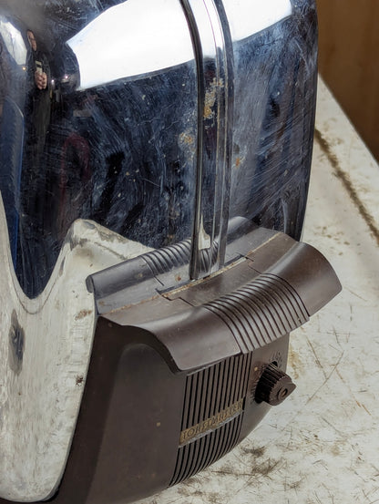 Vintage 1950s Toastmaster 1B14 Electric Toaster - Working - view 3