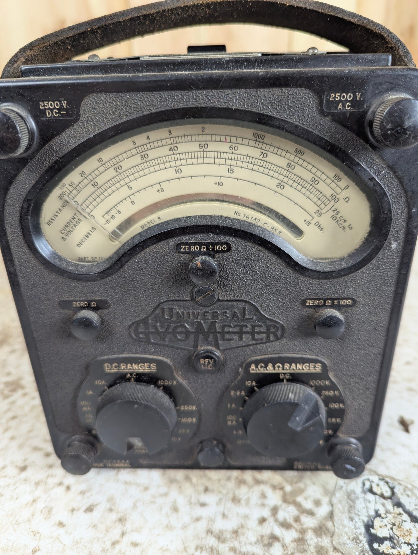 Vintage 1950s Universal Avometer Model 8 Mk 1 - view 6