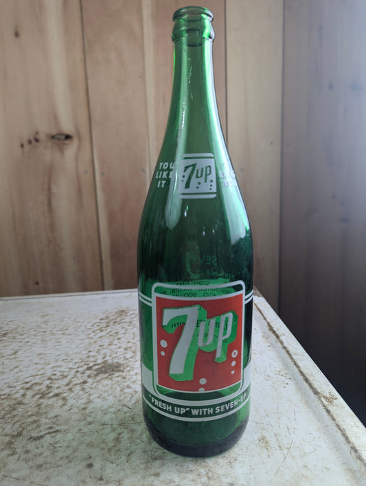 Vintage 28oz 7 Up 'You Like it' Green Glass  ACL Soda Bottle