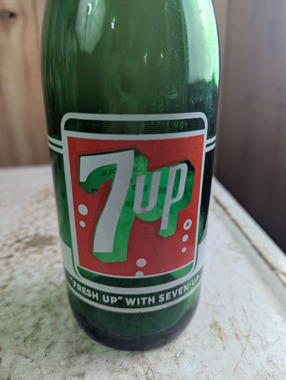Vintage 28oz 7 Up 'You Like it' Green Glass  ACL Soda Bottle - view 2