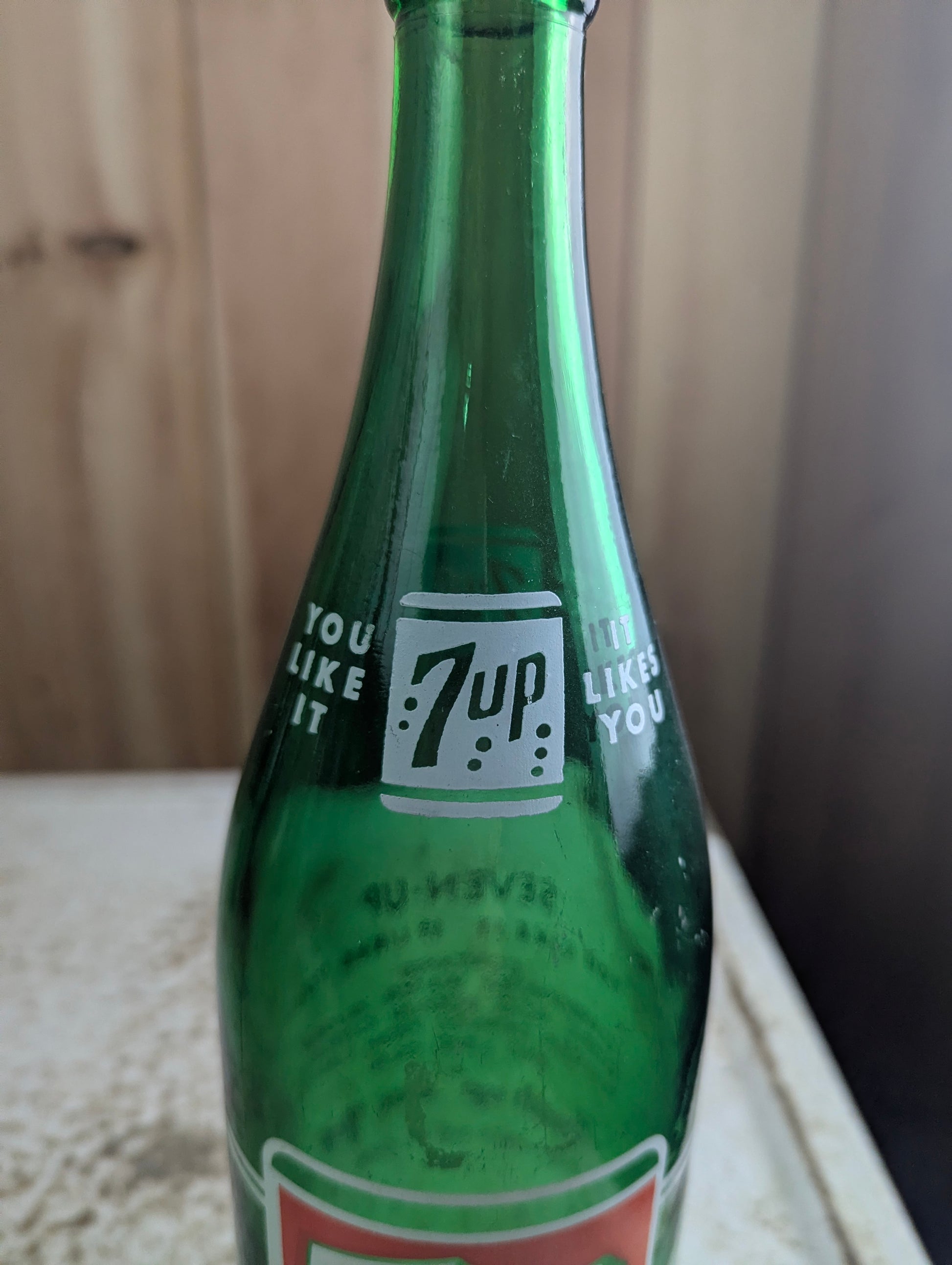 Vintage 28oz 7 Up 'You Like it' Green Glass  ACL Soda Bottle - view 3