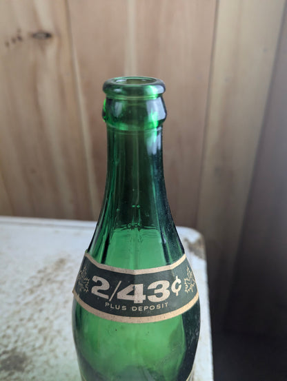 Vintage 30oz American Dry ginger Ale Green Glass Paper Label Soda Bottle - view 3