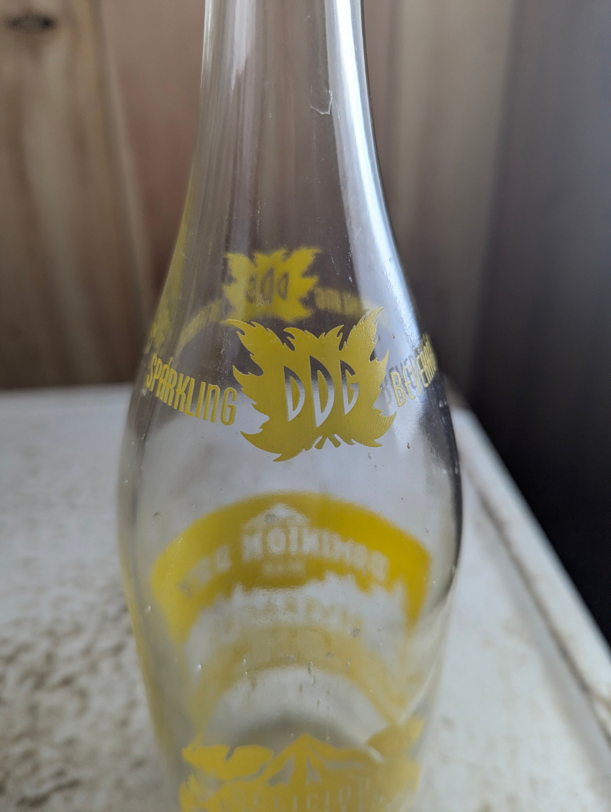 Vintage 30oz Dominion Sparkling Beverage Clear Glass ACL Soda Bottle - view 3