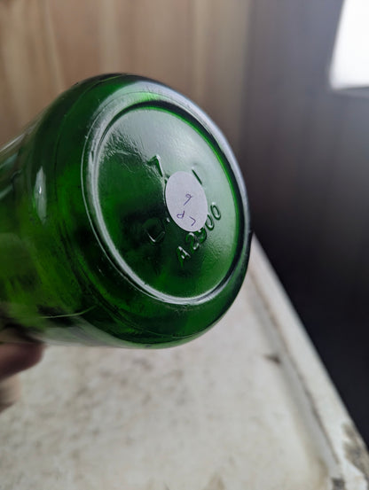 Vintage 30oz Elder's Beverages Kingston Green Glass ACL Soda Bottle - view 4