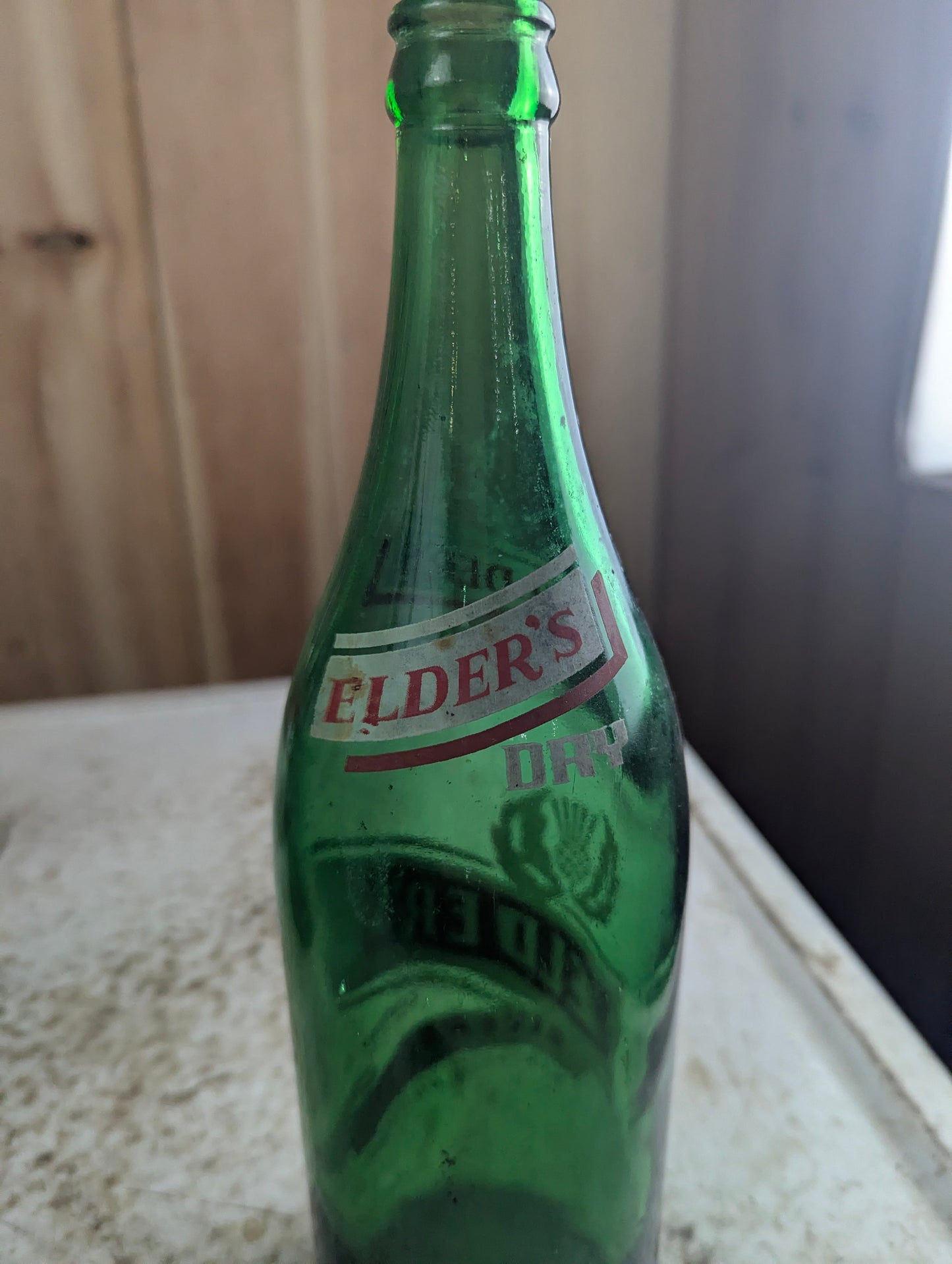 Vintage 30oz Elder's Beverages Kingston Green Glass ACL Soda Bottle - view 8