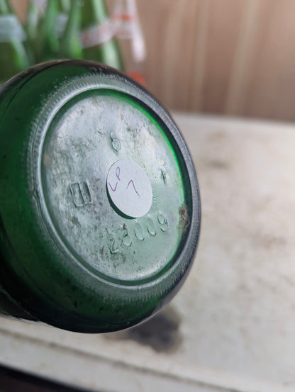 Vintage 30oz Elder's Beverages Kingston Green Glass ACL Soda Bottle - view 9