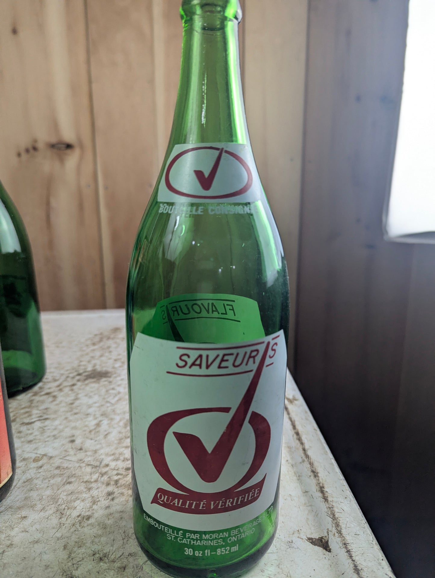 Vintage 30oz Flavours Green Glass ACL Soda Bottle - view 2