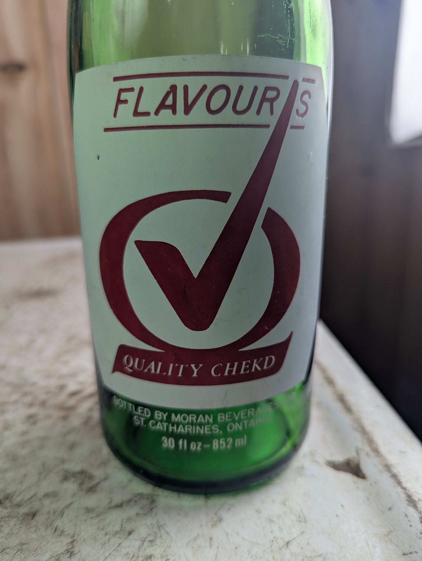 Vintage 30oz Flavours Green Glass ACL Soda Bottle - view 4