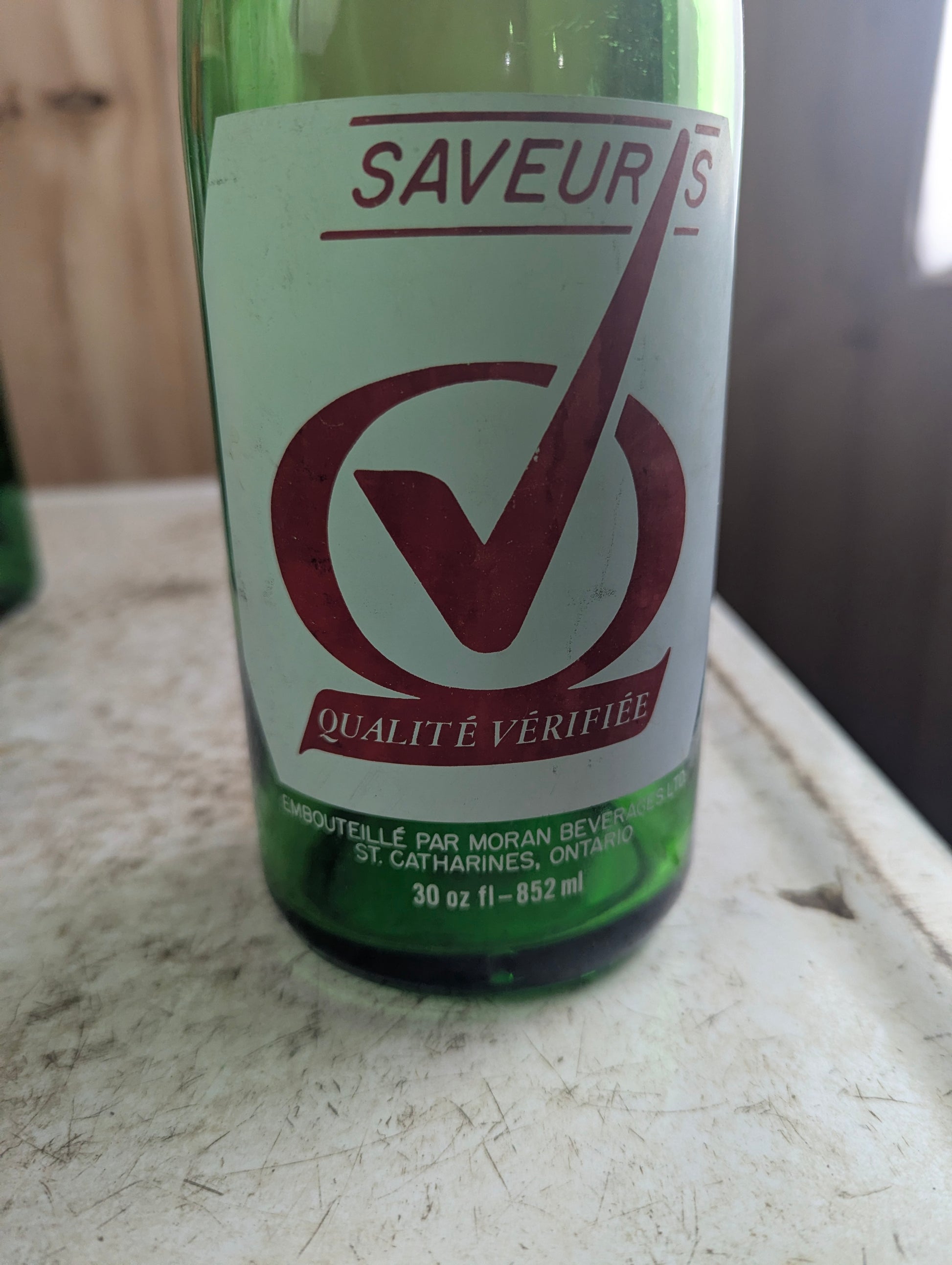 Vintage 30oz Flavours Green Glass ACL Soda Bottle - view 5