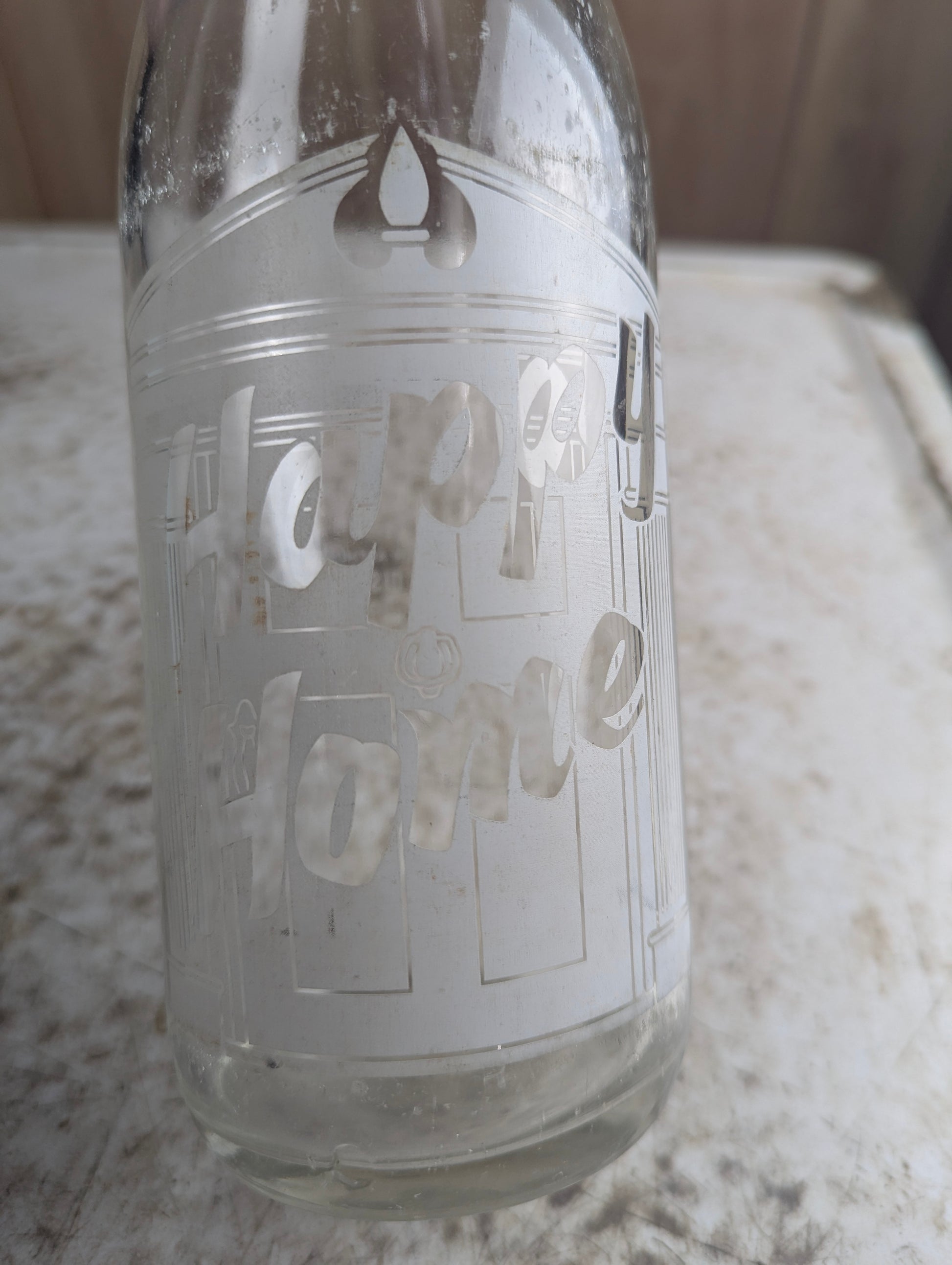 Vintage 30oz Happy Home Windsor Clear Glass ACL Soda Bottle - view 2