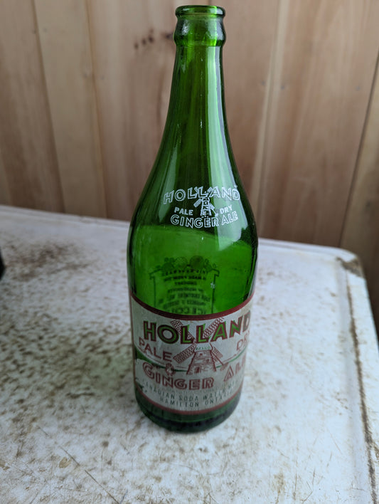 Vintage 30oz Holland Pale Dry Ginger Ale Hamilton Green Glass ACL soda bottle