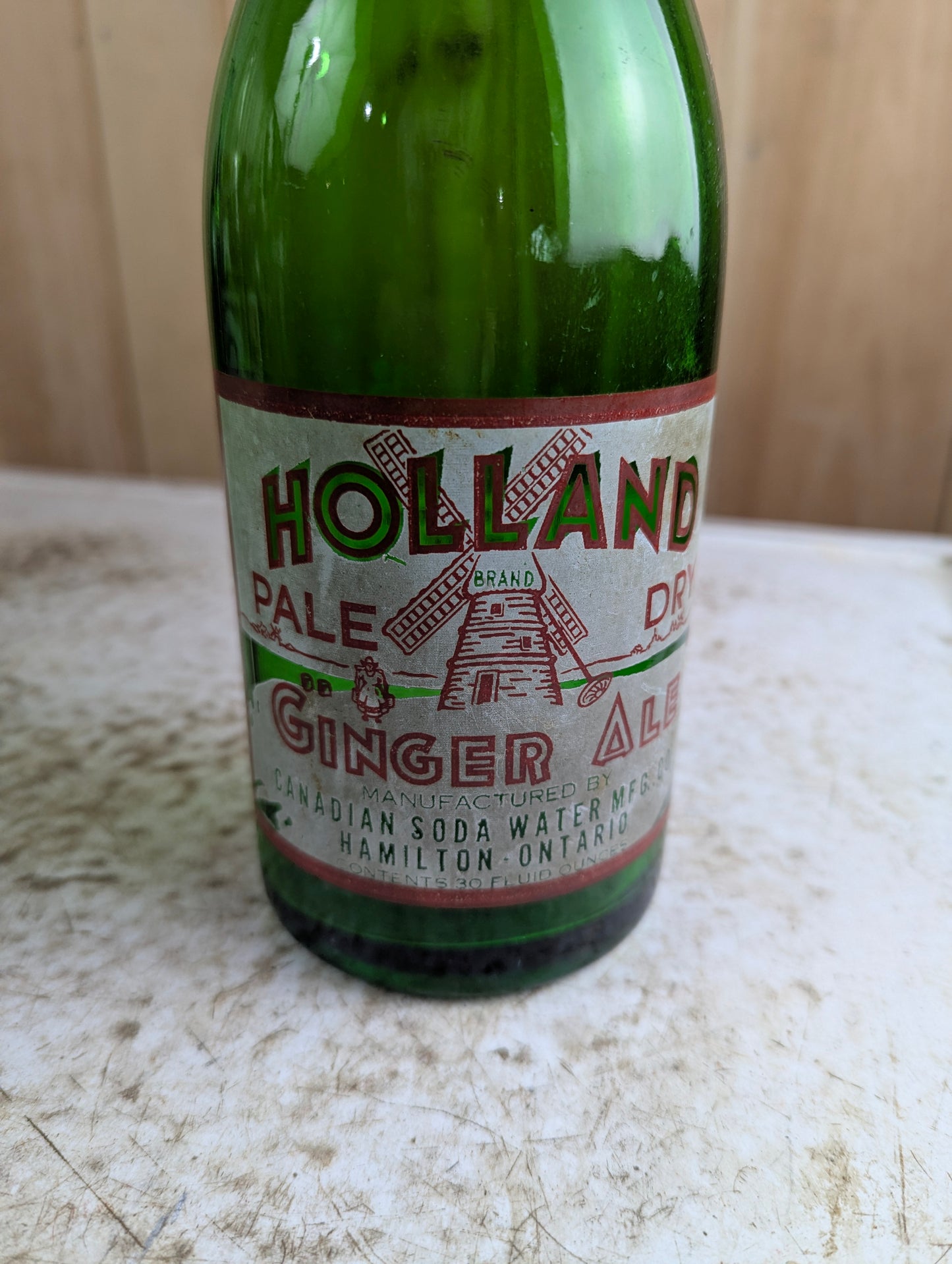 Vintage 30oz Holland Pale Dry Ginger Ale Hamilton Green Glass ACL soda bottle - view 2