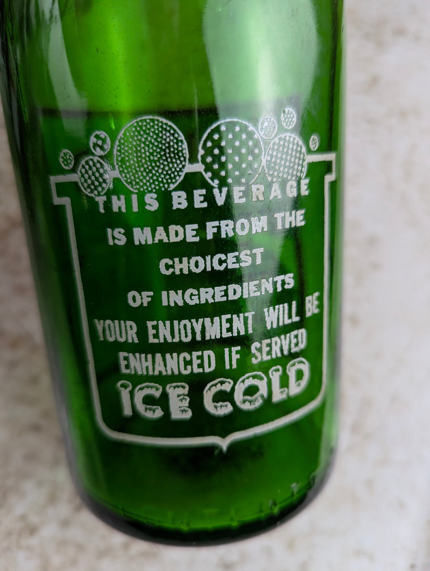 Vintage 30oz Holland Pale Dry Ginger Ale Hamilton Green Glass ACL soda bottle - view 4