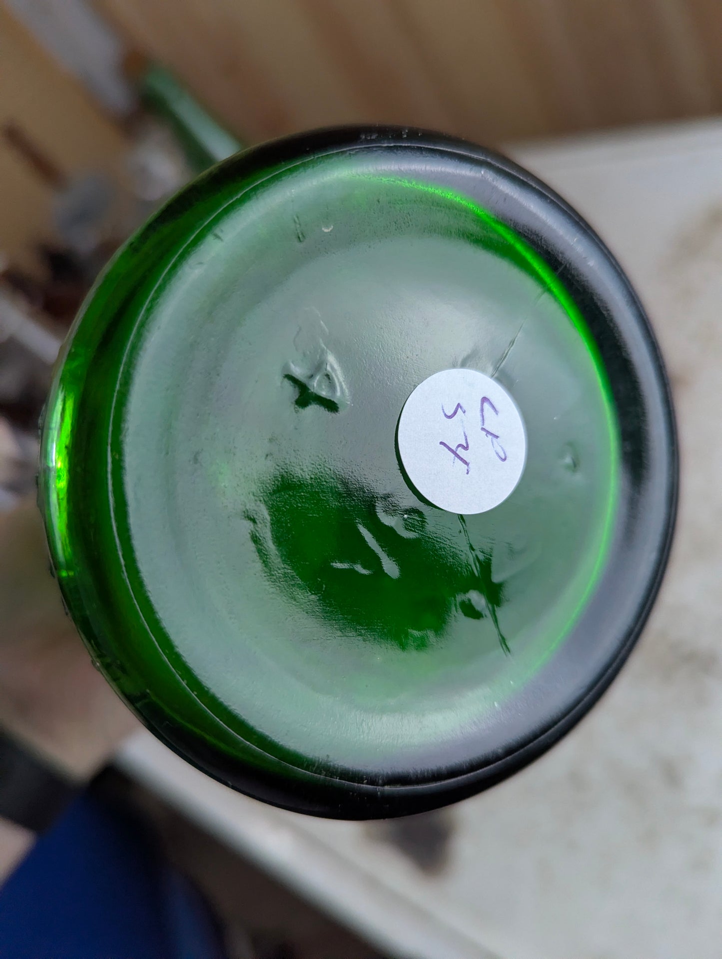 Vintage 30oz Holland Pale Dry Ginger Ale Hamilton Green Glass ACL soda bottle - view 5