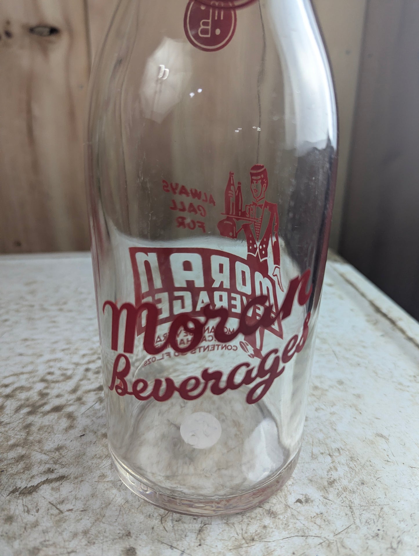 Vintage 30oz Moran Beverages St Catharines ACL Soda Bottle - view 3