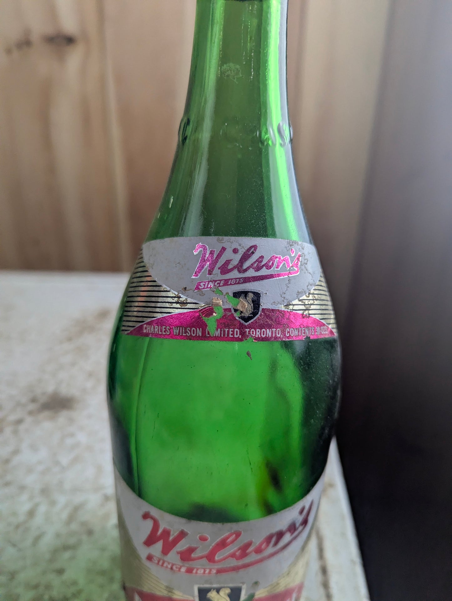 Vintage 30oz Wilson's Dry Ginger Ale Green Glass Paper Label Soda Bottle - view 3