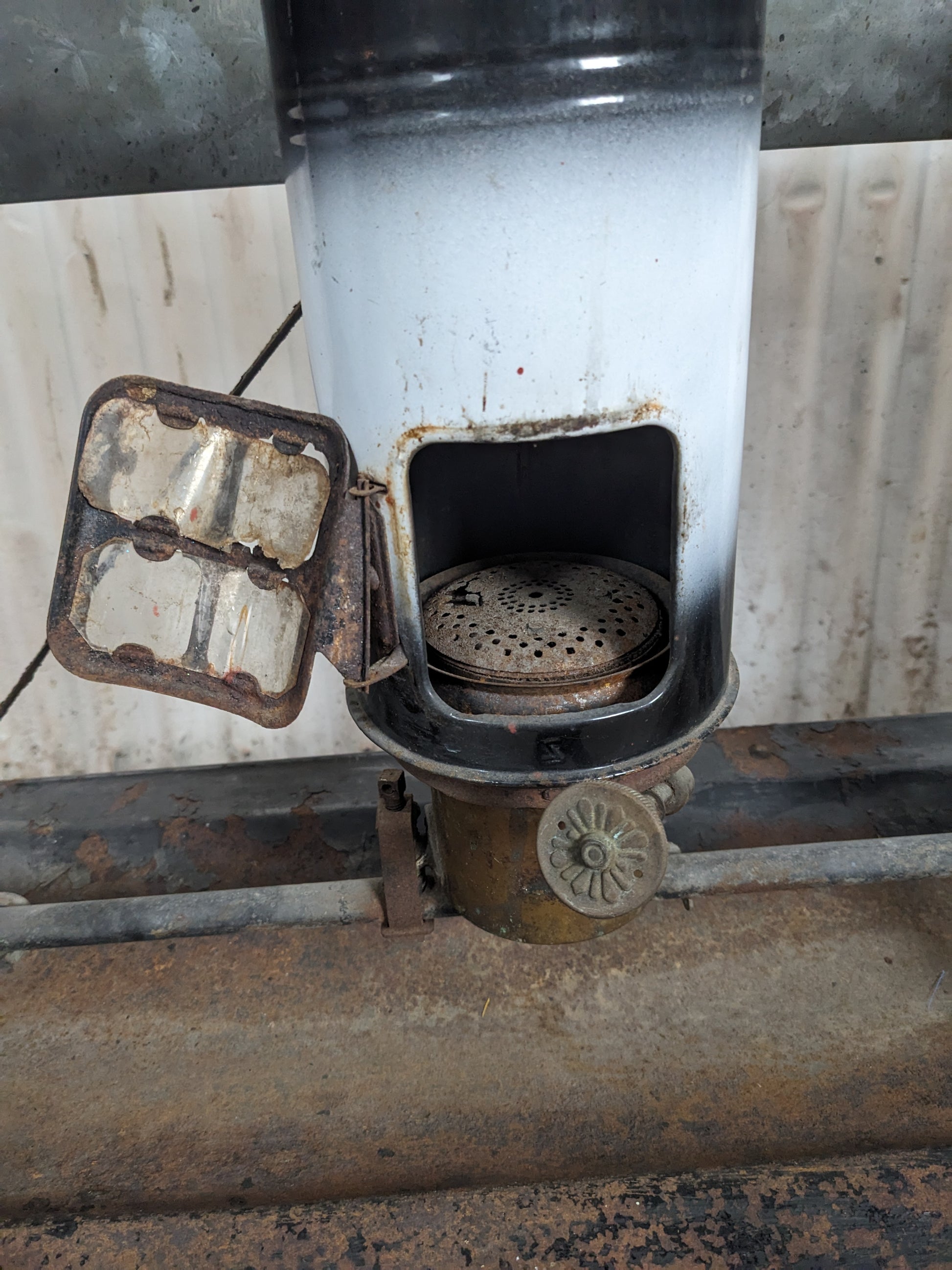 Vintage 4 Burner Kerosene Stove - view 10