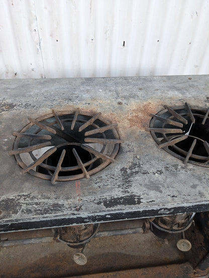 Vintage 4 Burner Kerosene Stove - view 5