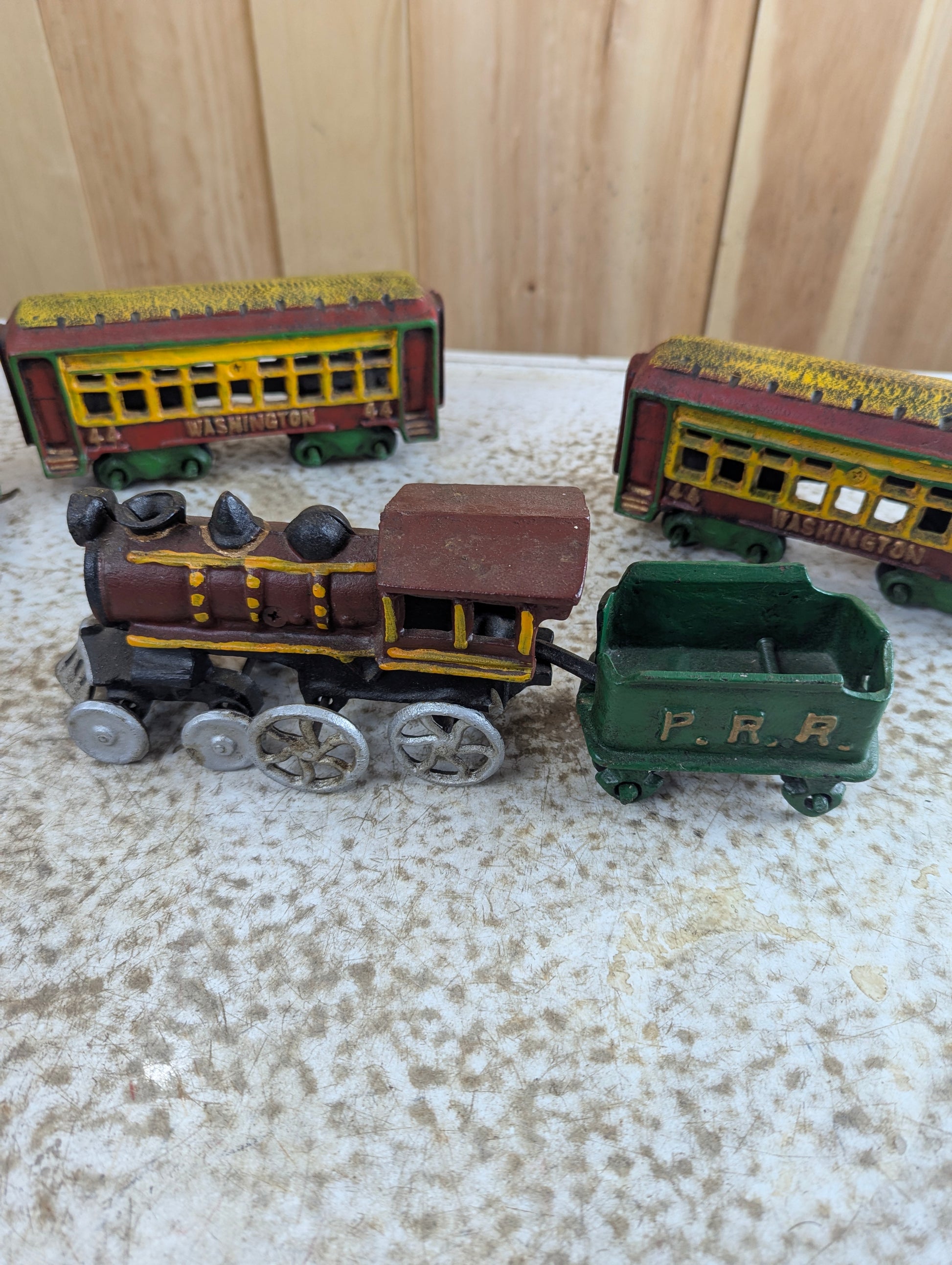 Vintage 5 Piece Cast Iron Steam Train Set - view 6