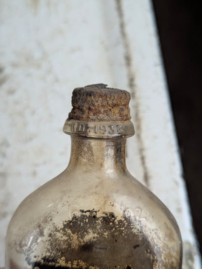 Vintage 6 Fl. Oz. Matheu's Syrup Patent Medicine Glass Bottle - view 3