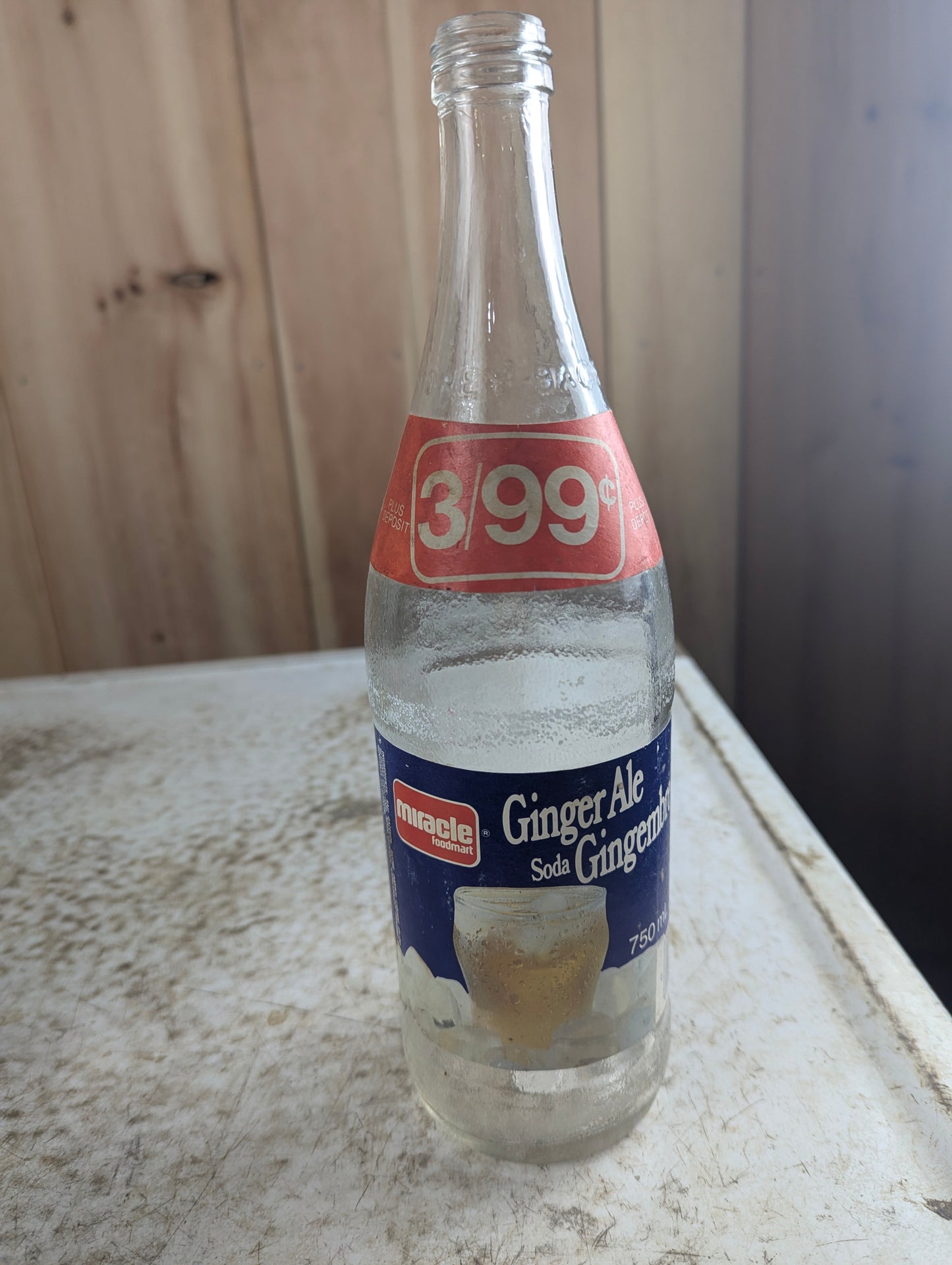 Vintage 750mL Miracle FoodMart Ginger Ale Clear Glass Paper Label Bottle