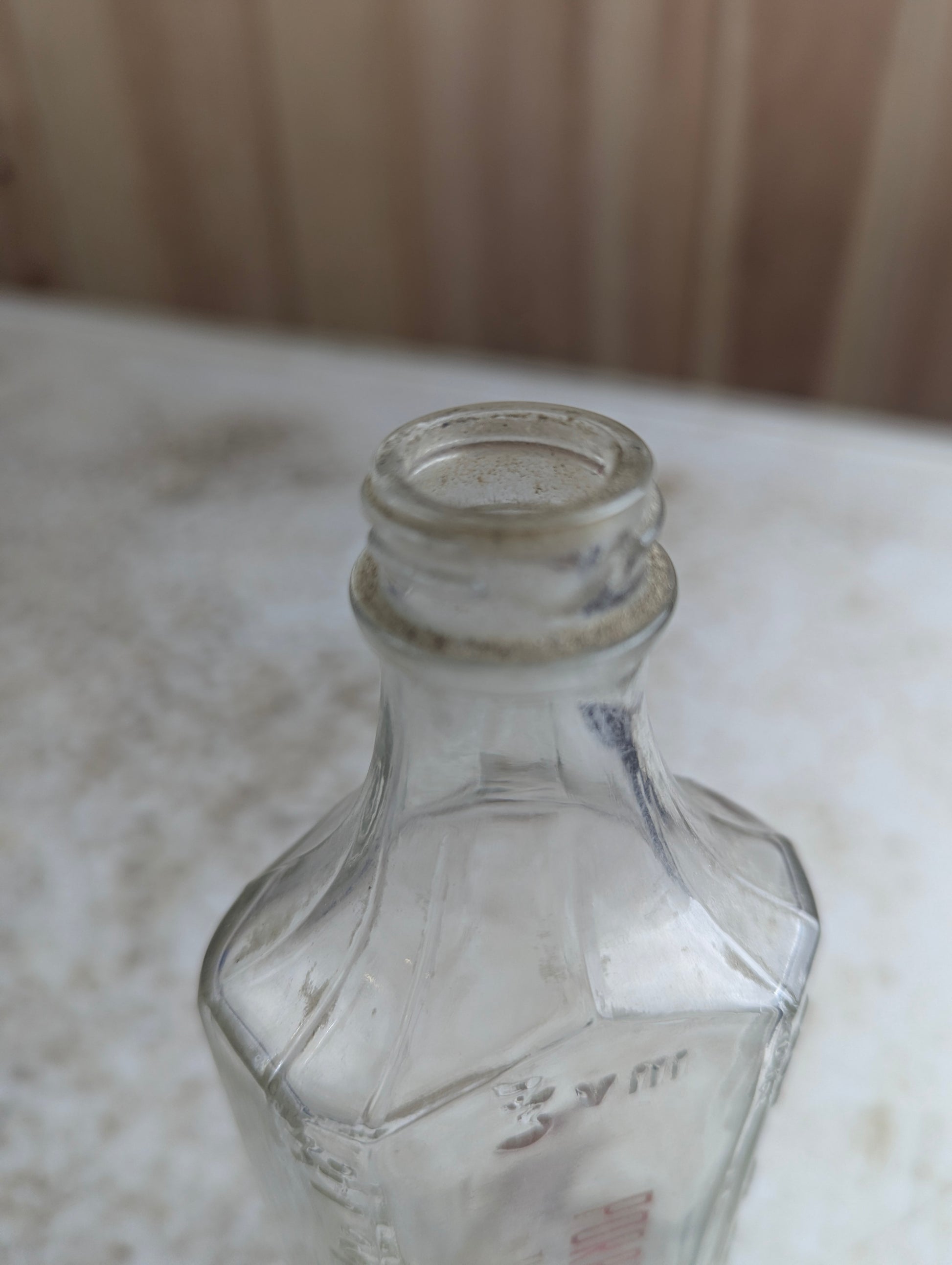 Vintage 8oz Porritt's Drugstore Gravenhurst Apothecary Bottle - view 6