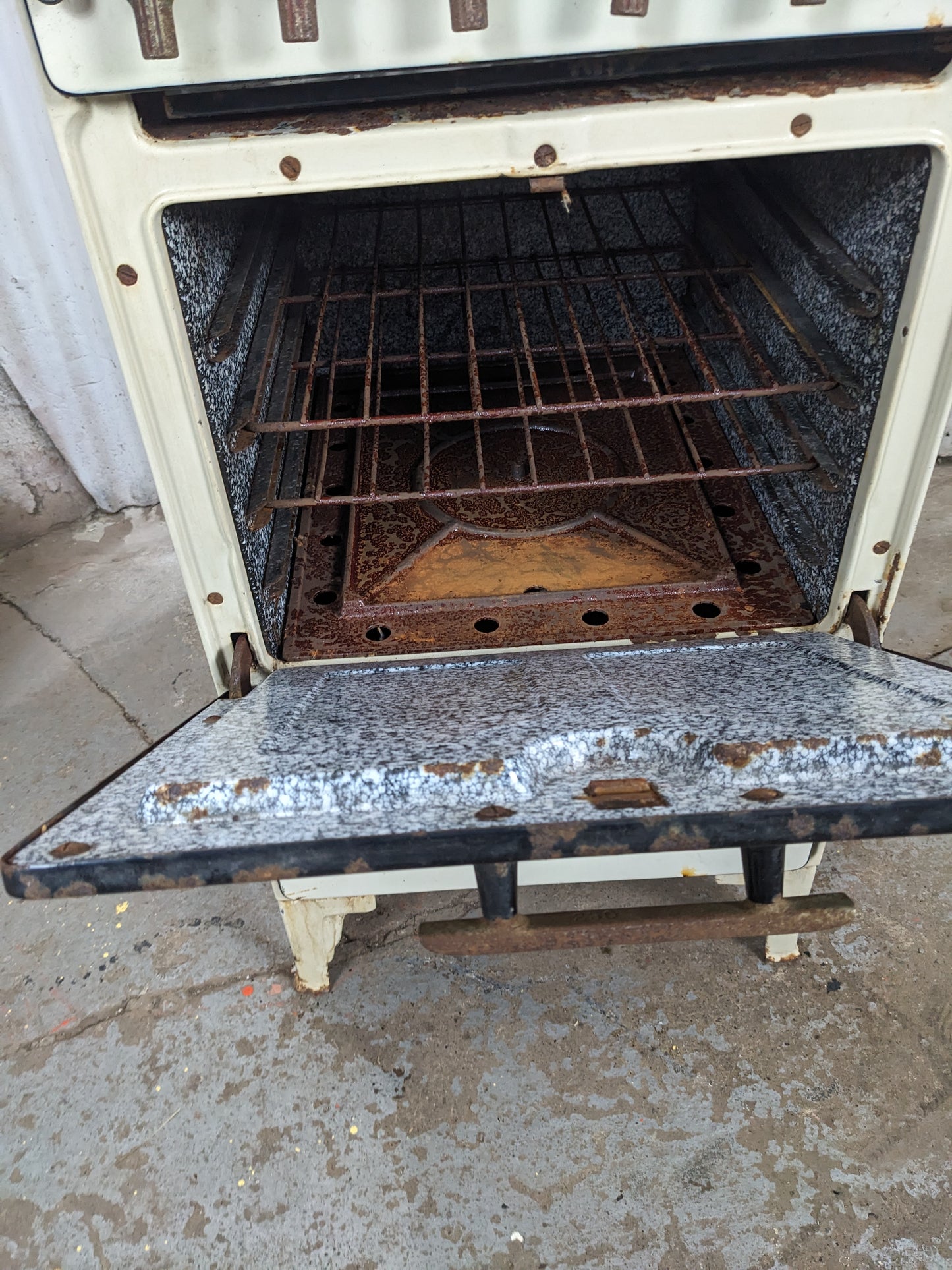 Vintage ACME Gas Stove - view 5