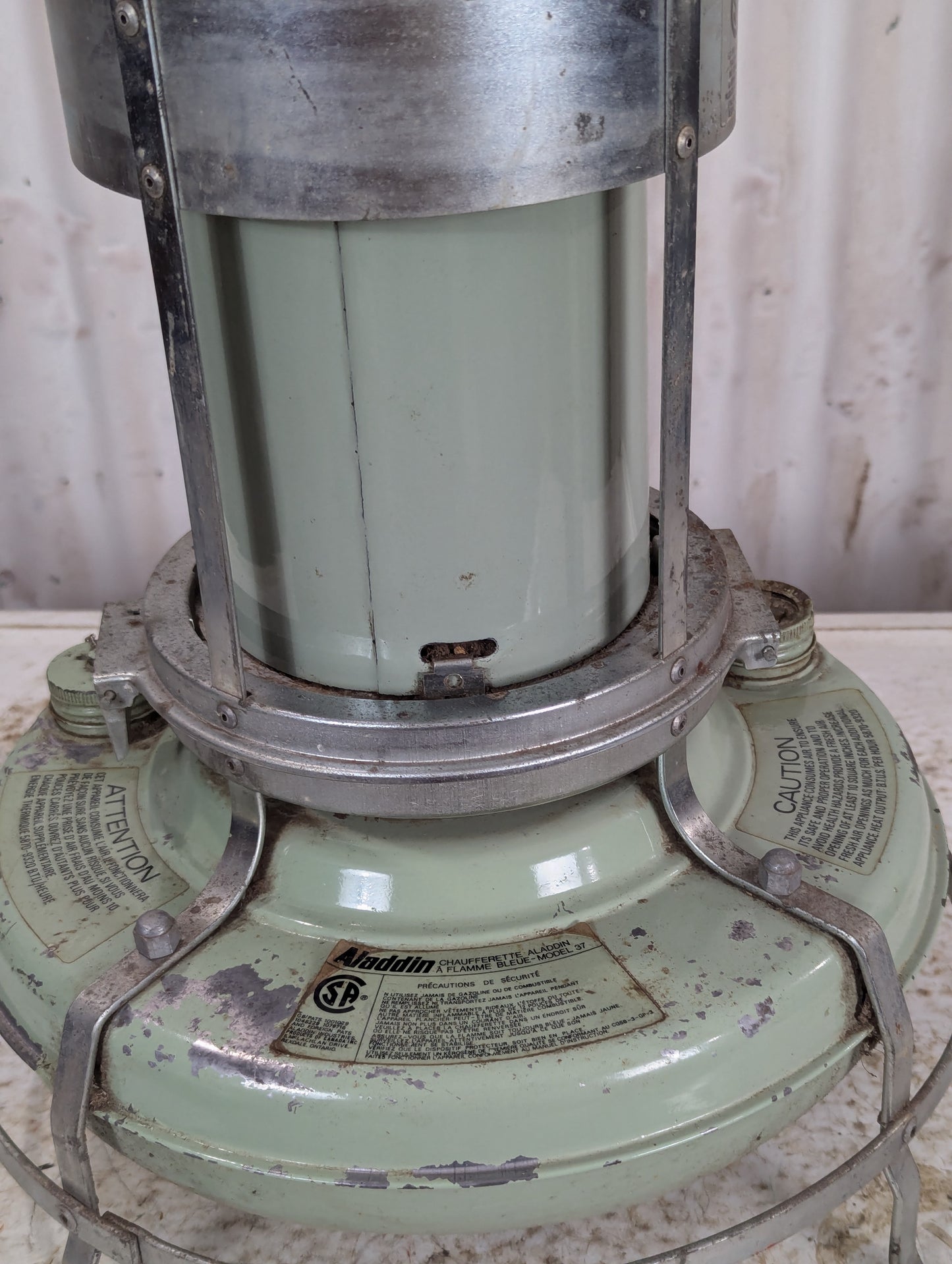 Vintage Aladdin Portable Heater - view 4