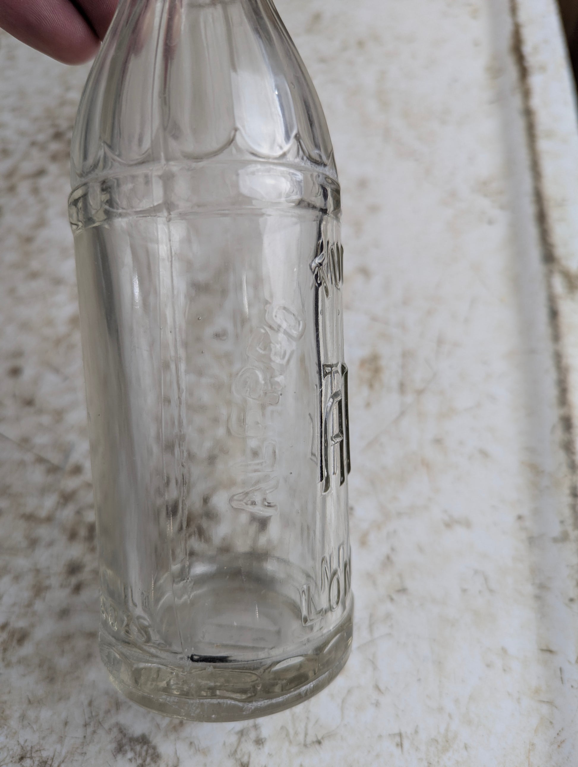 Vintage Alfred Tune Limited London Ontario Embossed Glass 6.5oz Soda Bottle - view 3
