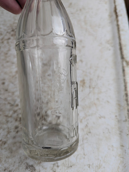Vintage Alfred Tune Limited London Ontario Embossed Glass 6.5oz Soda Bottle - view 3