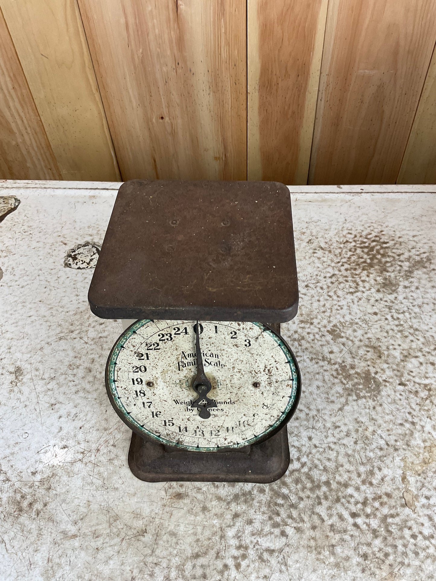 Vintage American Family Scale - view 3