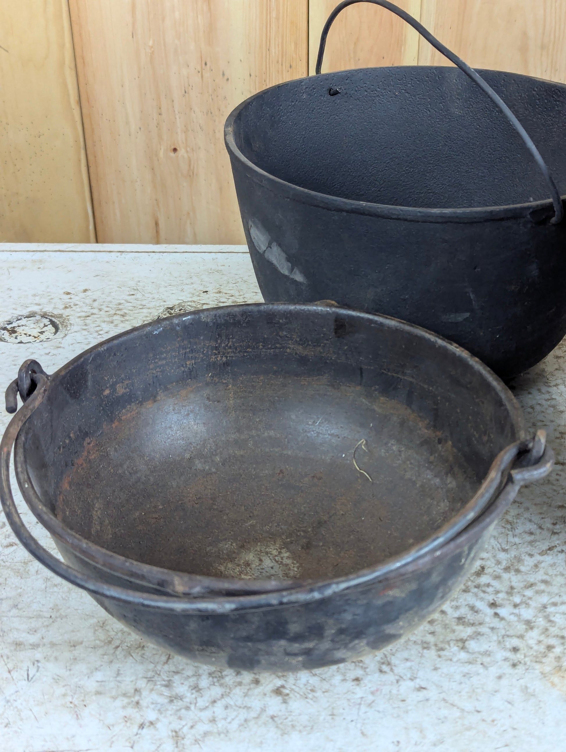 Vintage and Antique Cast Iron Pots - view 2