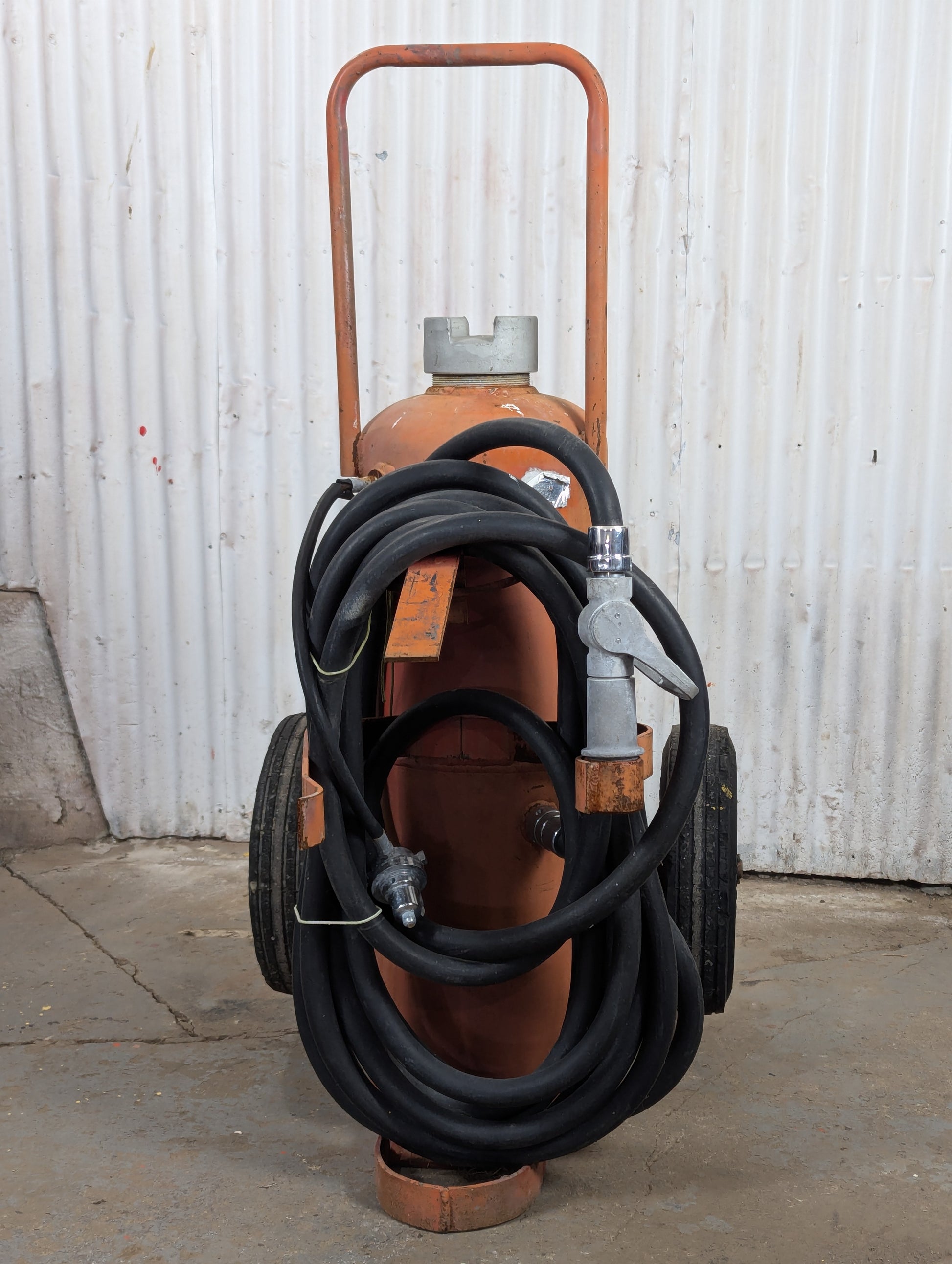 Vintage Badger Fire Extinguisher Model B150A - view 3