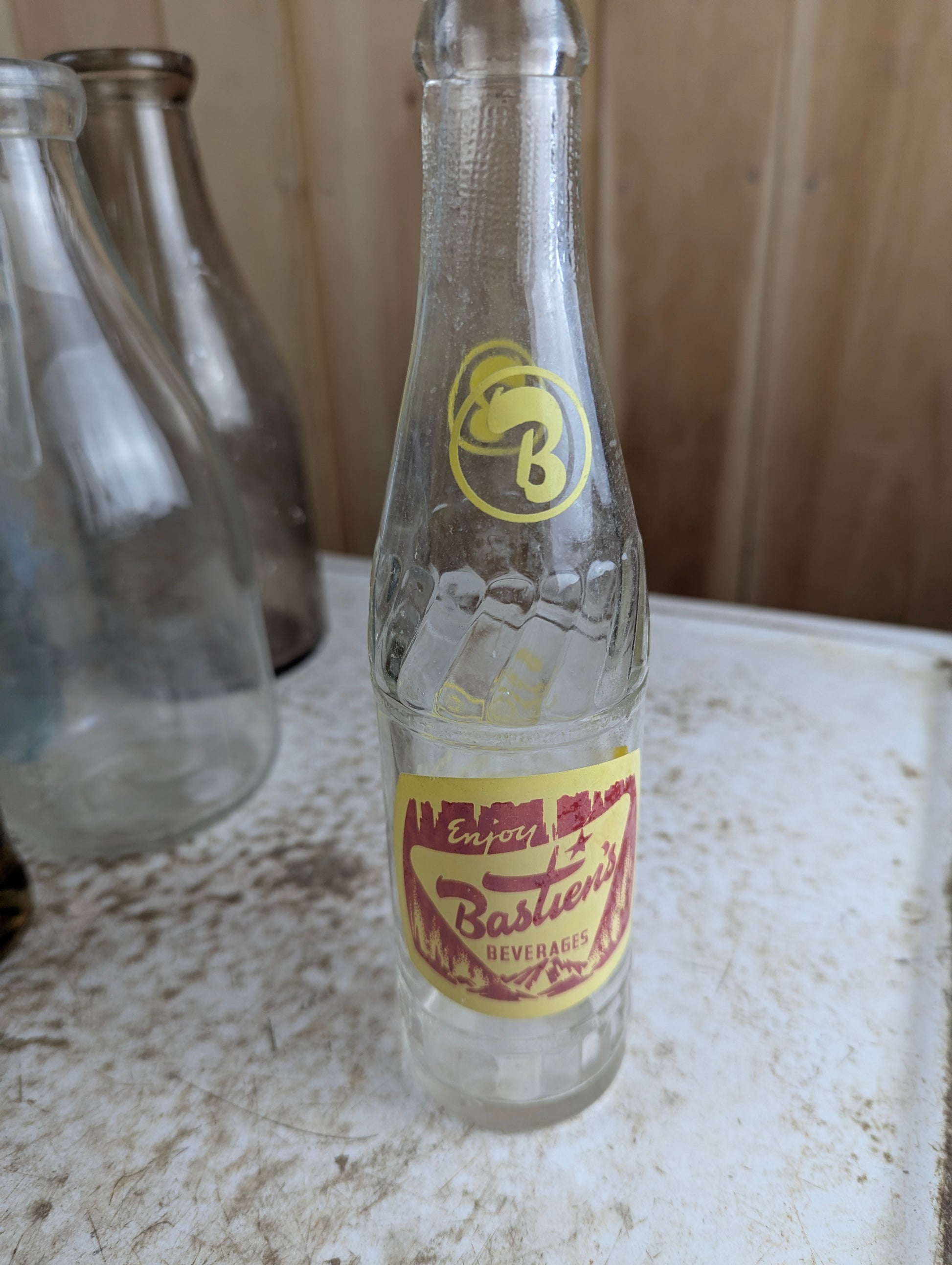 Vintage Bastien's Beverages New Liskeard Clear Glass ACL Soda Bottle