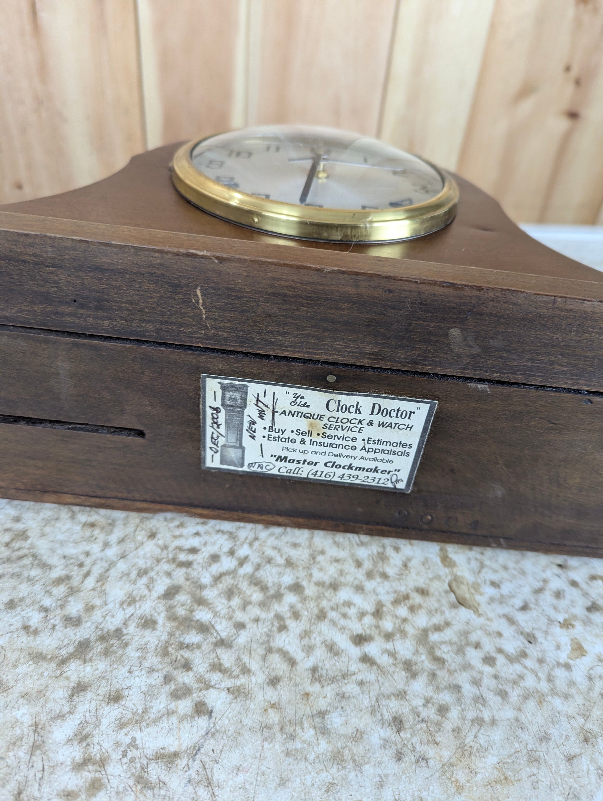 Vintage Battery Operated Mantle Clock - view 6